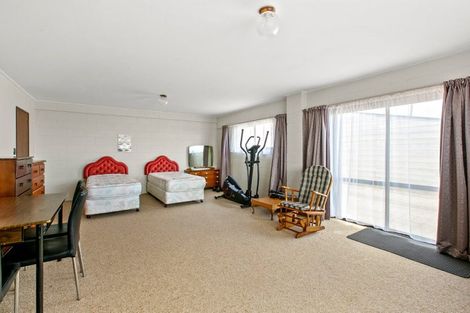 Photo of property in 10b South Road, Moturoa, New Plymouth, 4310