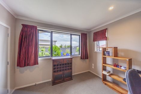 Photo of property in 6 Waitaha Place, Clive, 4102