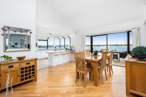 Photo of property in 23 Cumbrian Place, Conifer Grove, Takanini, 2112