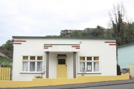 Photo of property in 14 Chaucer Road, Hospital Hill, Napier, 4110