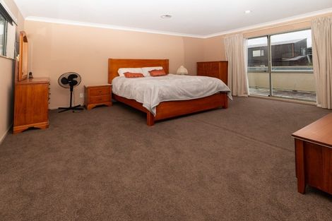 Photo of property in 1/21 The Esplanade, Eastern Beach, Auckland, 2012