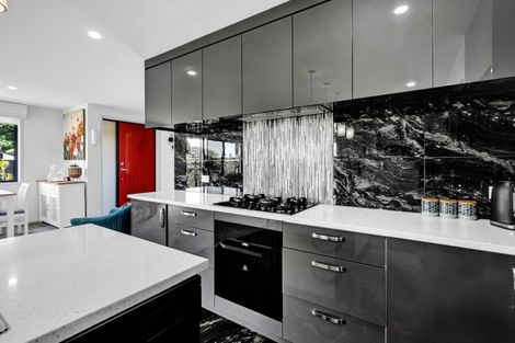 Photo of property in 3 Frederick Place, Whalers Gate, New Plymouth, 4310