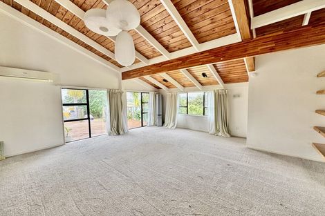 Photo of property in 161 West Harbour Drive, West Harbour, Auckland, 0618