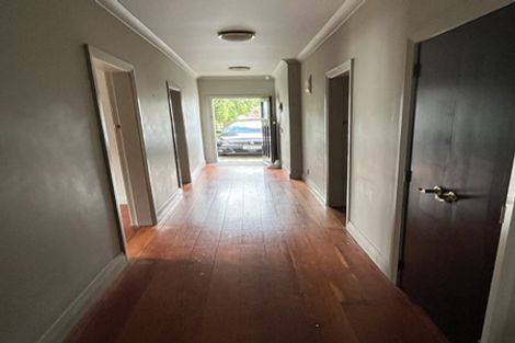 Photo of property in 12 Hargreaves Street, Mount Cook, Wellington, 6021