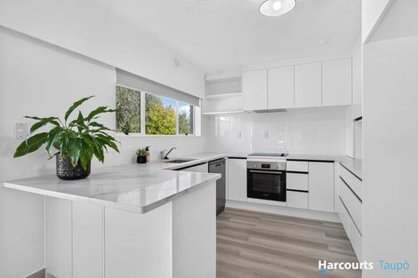 Photo of property in 4 Kensington Place, Richmond Heights, Taupo, 3330
