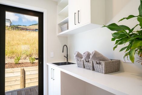 Photo of property in 10 Resolution Place, Richmond, 7020