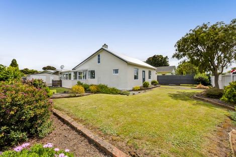Photo of property in 124 Weraroa Road, Waverley, 4510