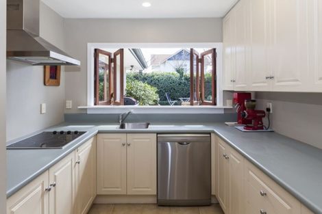 Photo of property in 17 Mcdougall Avenue, St Albans, Christchurch, 8014