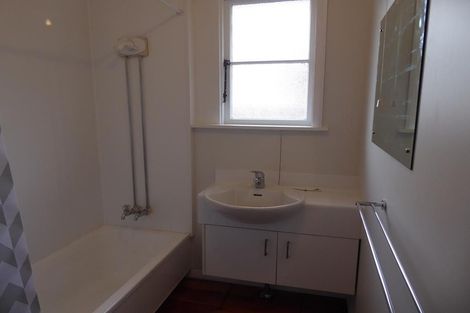 Photo of property in 20 Oxford Crescent, Ebdentown, Upper Hutt, 5018