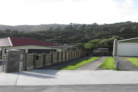 Photo of property in 20 Helvetia Grove, Naenae, Lower Hutt, 5011