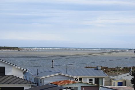 Photo of property in 6 Roore Street, Foxton Beach, Foxton, 4815