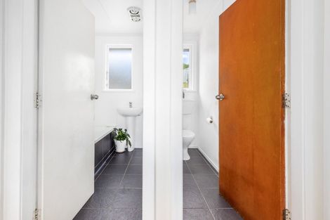 Photo of property in 118 Te Pene Avenue, Titahi Bay, Porirua, 5022