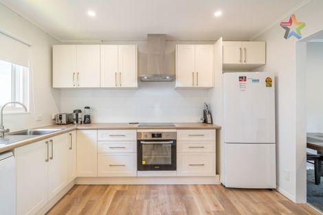 Photo of property in 12a Cedar Street, Maungaraki, Lower Hutt, 5010