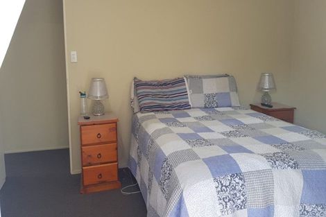 Photo of property in 2/13 Bunnythorpe Road, Papakura, 2110