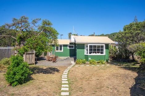 Photo of property in 6 Rangiuru Road, Otaki Beach, Otaki, 5512