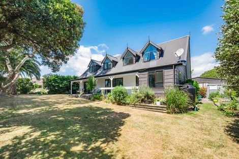 Photo of property in 10 Kanawa Street, Waikanae, 5036