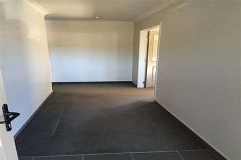 Photo of property in 39 Gandalf Crescent, Paraparaumu, 5032