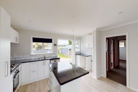 Photo of property in 30 Hadfield Crescent, College Estate, Whanganui, 4500
