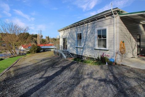 Photo of property in 5a Ongo Road, Hunterville, 4730