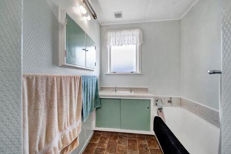 Photo of property in 13 Mccarthy Street, Hawera, 4610