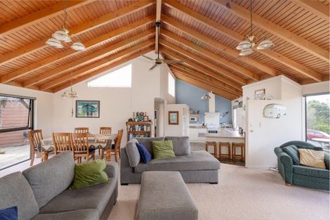 Photo of property in 28 Centennial Drive, Whitianga, 3510