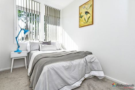 Photo of property in 1/2 Kent Road, Manurewa, Auckland, 2102