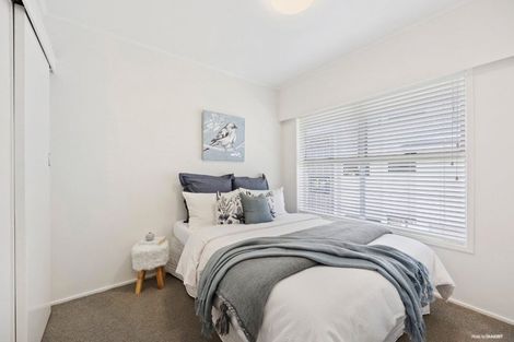 Photo of property in 2/13 Kathleen Street, Totara Vale, Auckland, 0627
