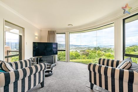 Photo of property in 11 Meadowbank Drive, Belmont, Lower Hutt, 5010