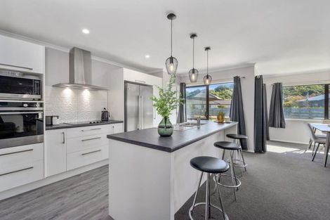 Photo of property in 27 Pukeko Way, Kinloch, Taupo, 3377