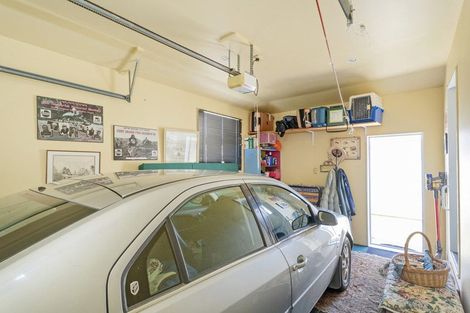 Photo of property in 38 Whitby Avenue, Whitianga, 3510