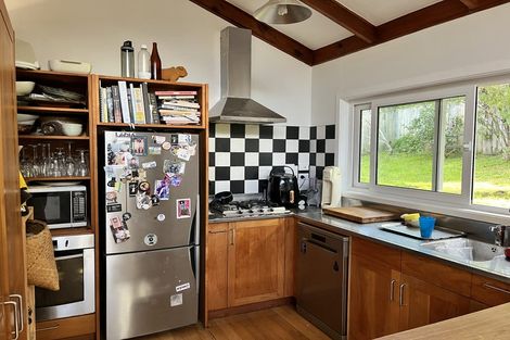 Photo of property in 84 Shetland Street, Glen Eden, Auckland, 0602