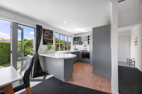 Photo of property in 9 Meadowbrook Place, Wanaka, 9305