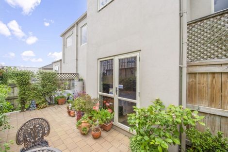 Photo of property in 22c Hunter Street, Hamilton Lake, Hamilton, 3204