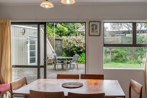 Photo of property in 12 Ara Kuaka, Waikanae Beach, Waikanae, 5036