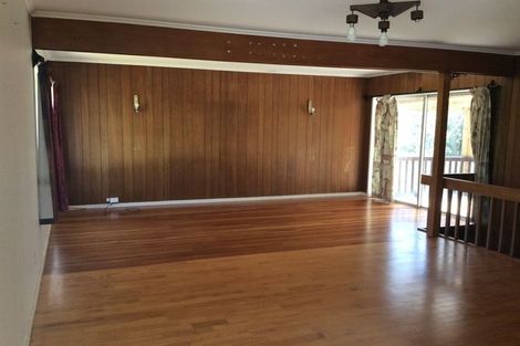 Photo of property in 71 Chivalry Road, Glenfield, Auckland, 0629