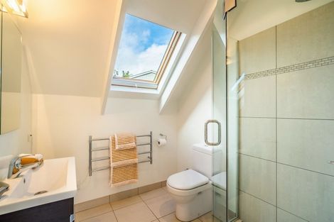 Photo of property in 108 Island Bay Road, Beach Haven, Auckland, 0626