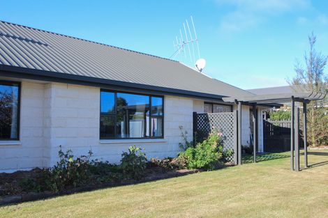 Photo of property in 17 Essex Street, Weston, Oamaru, 9401
