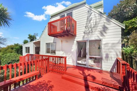 Photo of property in 4/102b Manuka Road, Bayview, Auckland, 0629