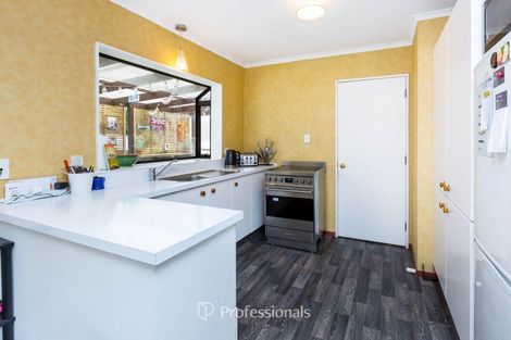 Photo of property in 11 Monarch Grove, Maoribank, Upper Hutt, 5018