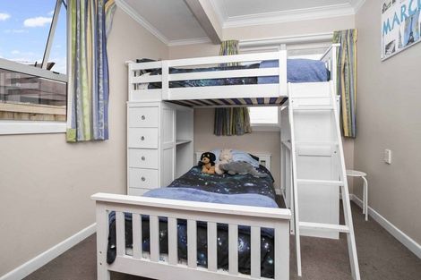 Photo of property in 2 Edmund Hillary Avenue, Papakura, 2110