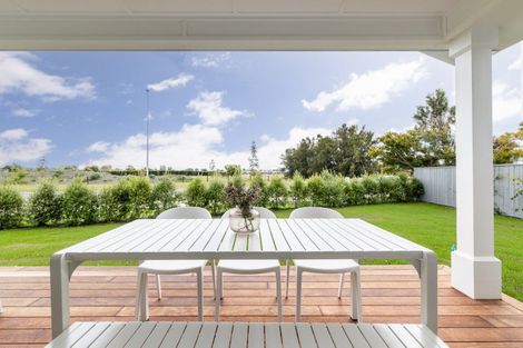 Photo of property in 129 Middle Road, Havelock North, 4130