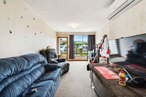 Photo of property in 4 Elwyn Crescent, Green Island, Dunedin, 9018