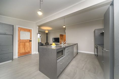 Photo of property in 37 Hammond Street, Bulls, 4818