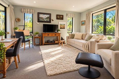 Photo of property in 105 Western Valley Road, Little River, 7591