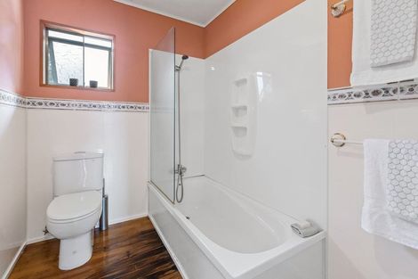 Photo of property in 28 Stapleford Crescent, Browns Bay, Auckland, 0630