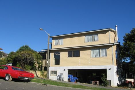 Photo of property in 5 Aldersgate Grove, Stokes Valley, Lower Hutt, 5019
