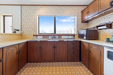 Photo of property in 124a Karewa Parade, Papamoa Beach, Papamoa, 3118