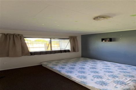 Photo of property in 30 Silverstone Place, Henderson, Auckland, 0612