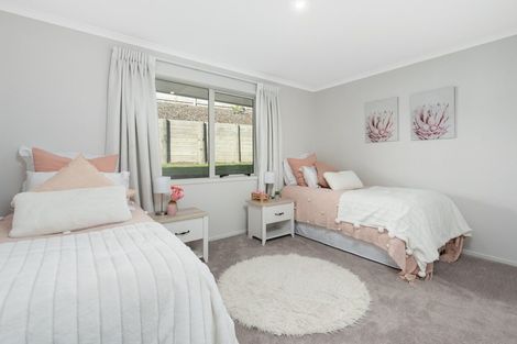 Photo of property in 3 Carex Close, Pyes Pa, Tauranga, 3112