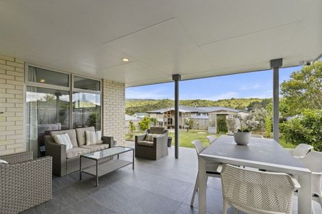 Photo of property in 118 Milton Terrace, Picton, 7220